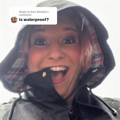🧥 40% DESCUENTO ! 💨 Chaqueta Impermeable Cortavientos con Capucha - Ligera y Plegable para Senderismo, Ciclismo y Uso Diario 🌧️✨